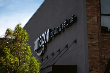 Amazon Proteus Adds Natural Language Control as Company Cuts 30,000 Jobs — DeFi