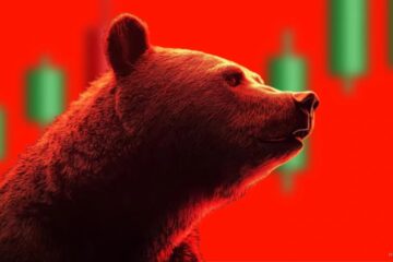 Bitcoin ETF Outflows Hit 13 Days as Institutions Cut Exposure Near $61K — Bitcoin