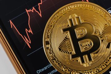 Bitcoin ETF Outflows Mask Rotation as Banks Buy While Hedge Funds Sell — Bitcoin