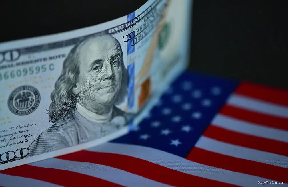 Central Banks Cut Dollar Reserves at 25-Year Pace After Russia Freeze — Bitcoin