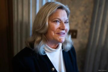 CLARITY Act Faces August 7 Senate Deadline as Warren Blocks Vote — Ethereum